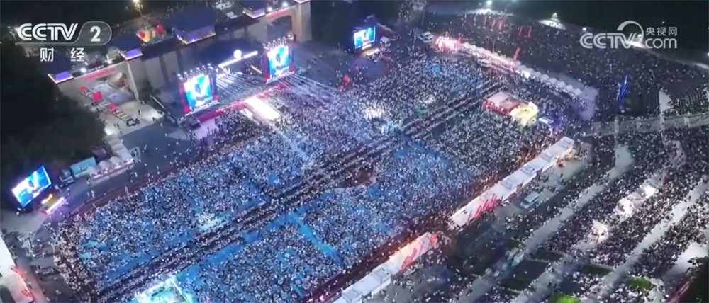 全社会用电量7月首次突破万亿千瓦时大关 背后有哪些用电新增量？